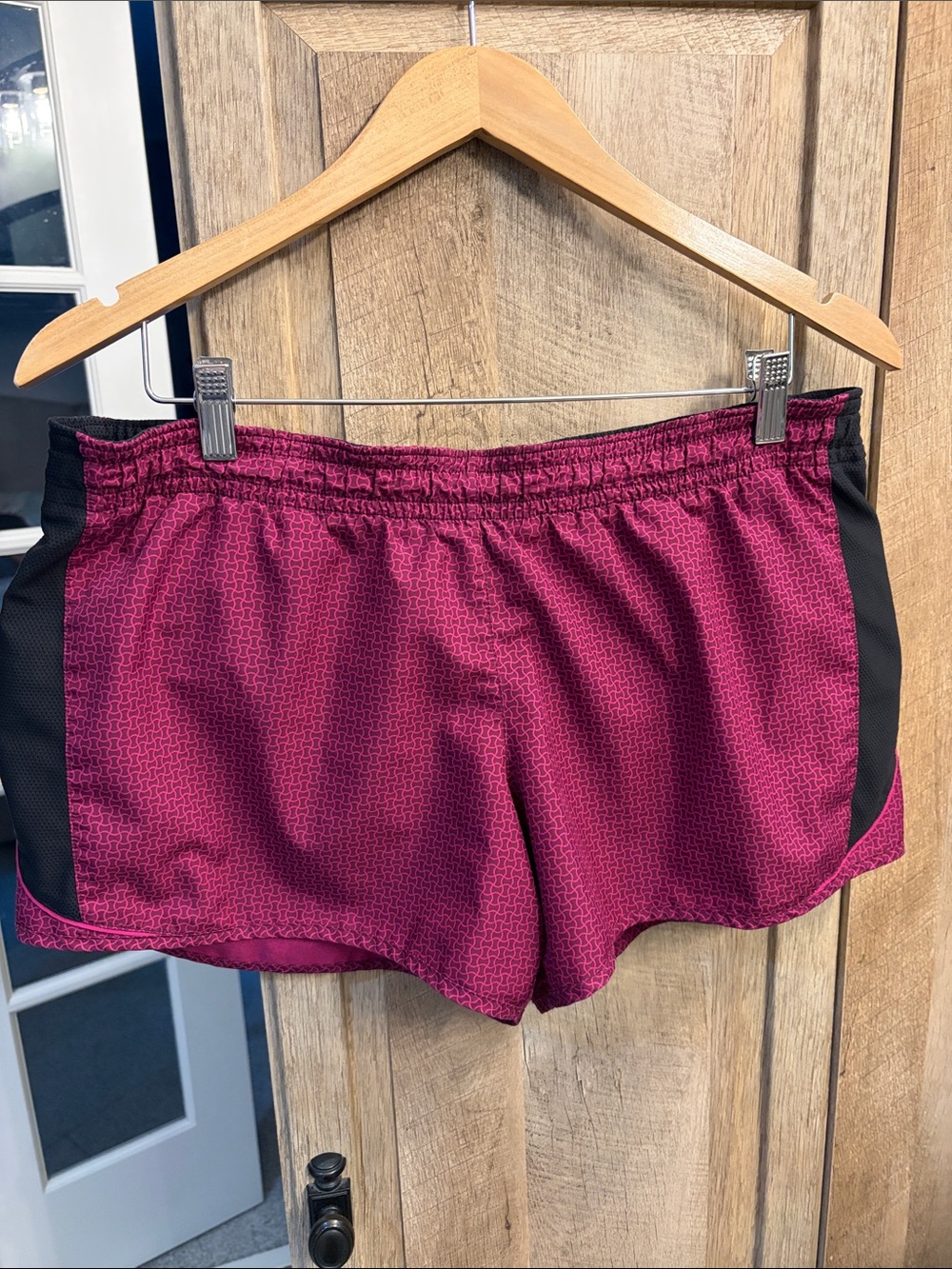Nike Running Women's Large Magenta Athletic Shorts with Black Panels dri fit